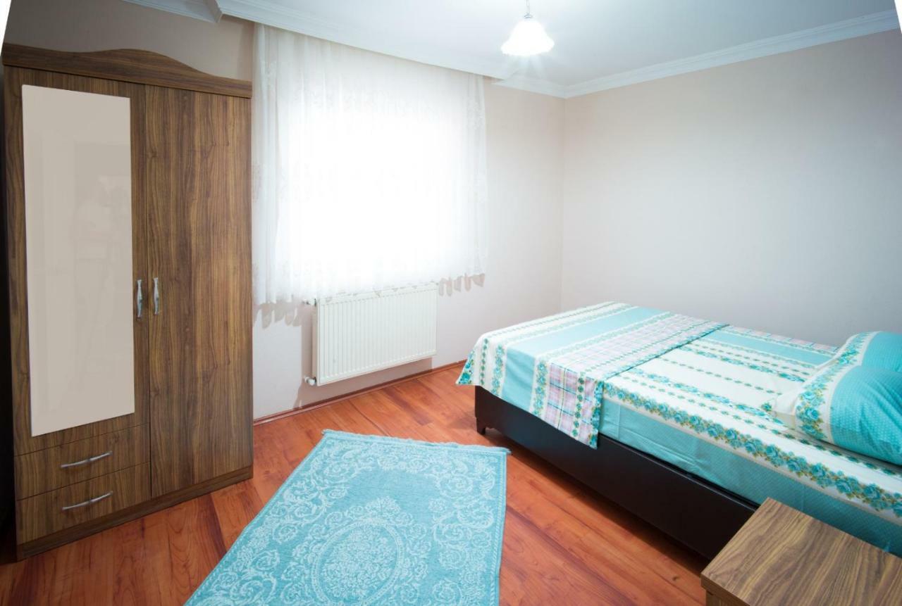 Kent Apartment *